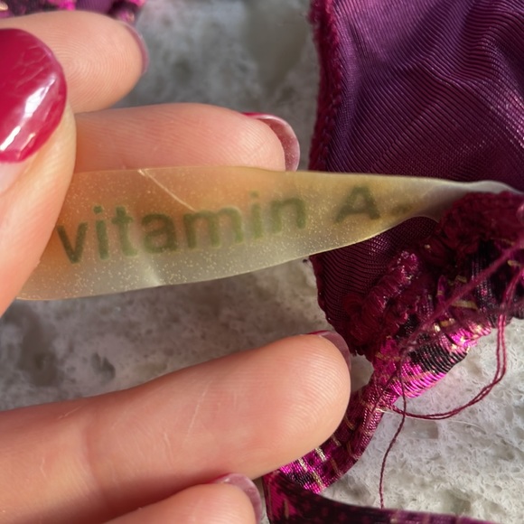 Vitamin A Bikini Set - Picture 5 of 6